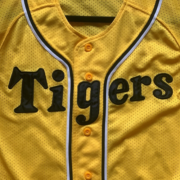 Hanshin Tigers Official Fan Club Jersey - Picture 2 of 7